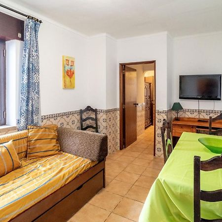 Rustic Old Town - T1 Esq Apartment อัลบูเฟรา ภายนอก รูปภาพ