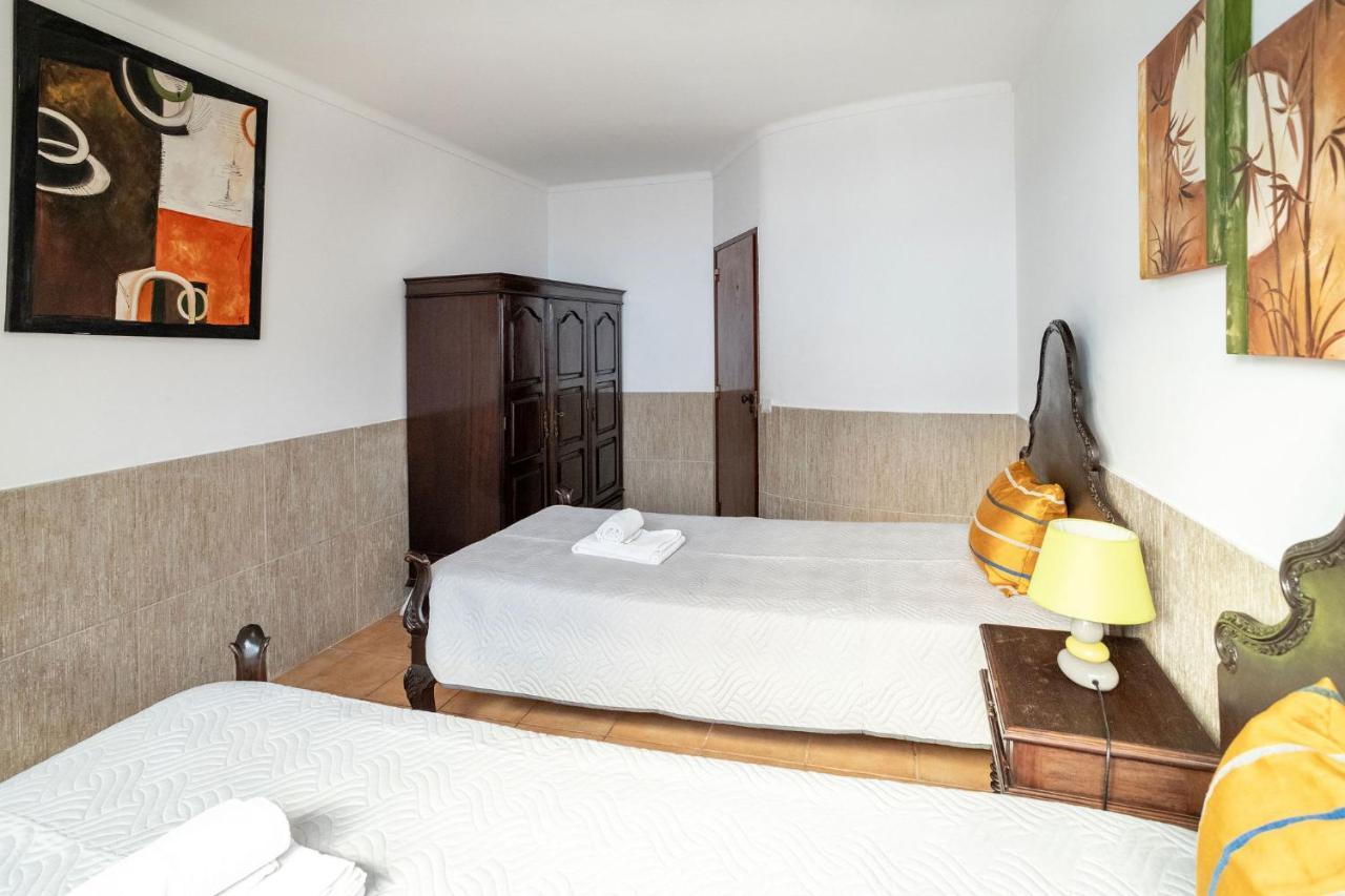 Rustic Old Town - T1 Esq Apartment อัลบูเฟรา ภายนอก รูปภาพ
