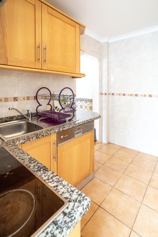 Rustic Old Town - T1 Esq Apartment อัลบูเฟรา ภายนอก รูปภาพ