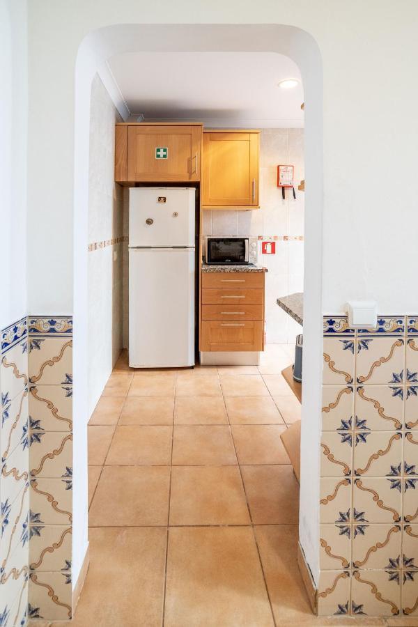 Rustic Old Town - T1 Esq Apartment อัลบูเฟรา ภายนอก รูปภาพ